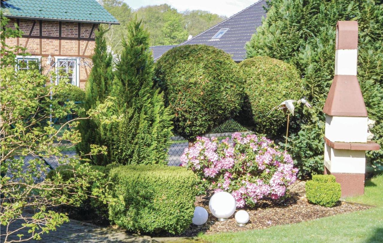 2 Bedroom Gorgeous Apartment In Luebtheen-Garlitz Exterior foto